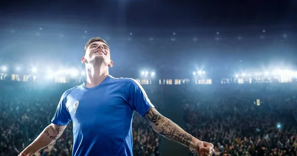 Jogador Futebol Feliz Comemorar Uma Vitória Estádio Futebol Profissional — Fotografia de Stock