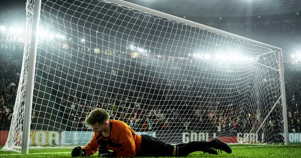 Fotbollsmålvakt Aktion Fotbollsstadion Han Slitage Varumärkesfria Sport Kläder Stadium Och — Stockfoto