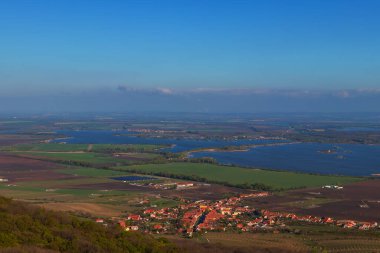 Palava 'nın güzel manzarası. Musovska göllerinin manzarası
