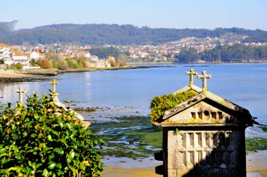 Combarro Galicia İspanya da en güzel olarak kabul edilir bir balıkçı köyü bulunan Galiçya