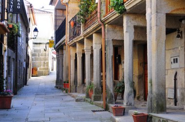 Combarro Galicia İspanya da en güzel olarak kabul edilir bir balıkçı köyü bulunan Galiçya