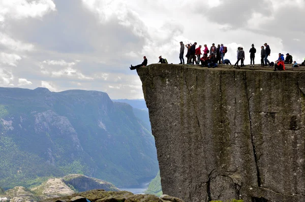 Лисецк Норвегия Июнь 2017 Туристы Посещающие Называемую Кафедру Северном Восточном — стоковое фото