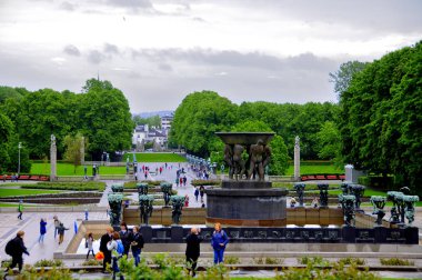 Oslo-Norveç, Haziran 06-2017 Vigeland Park veya heykel parkı heykeltıraş vigeland 1926 ve 1942 yılları arasında inşa