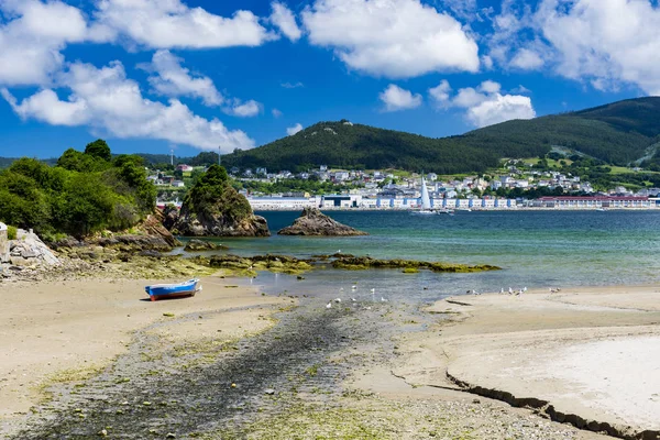 Covas plajı Lugo Galicia İspanya 'nın Viveiro belediyesinde yer almaktadır.