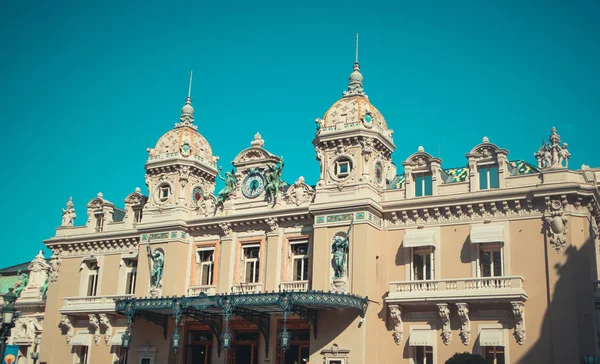 Monte Carlo 'nun ünlü kumarhanesi.