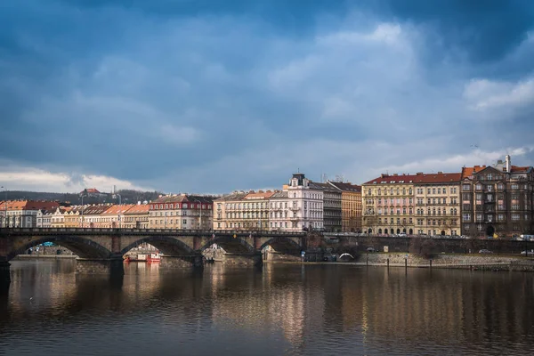 Palacky Bridge Vltava River Prague Czech Republic Buildings Cloudy Sky — Stock Photo, Image