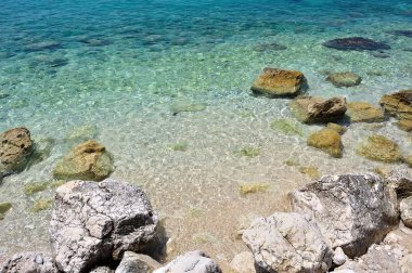 büyük taşlar podgora, Hırvatistan ile güzel bir plaj