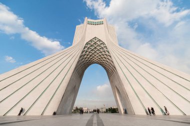 Eski Shahyad Kulesi olarak bilinen Azadi Kulesi, Tahran, İran'ın Azadi Meydanı'nda yer alan bir anıtıdır. Tehran yerlerinden biridir. Özellik açıklaması bu halka açık bir yerde için gerekli değildir.