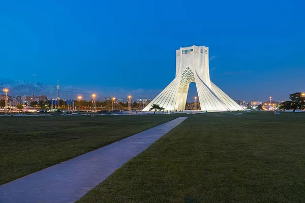 Torre Azadi Anteriormente Conocida Como Torre Shahyad Monumento Ubicado Plaza — Foto de Stock