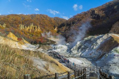 Noboribetsu Onsen Hokkaido'nın en ünlü kaplıca beldesidir. Noboribetsu'nın muhteşem Jigokudani veya 