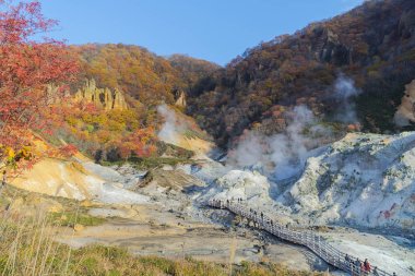 Noboribetsu Onsen Hokkaido'nın en ünlü kaplıca beldesidir. Noboribetsu'nın muhteşem Jigokudani veya 