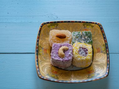 Türk lokumu otantik Arap plaka üzerinde dört farklı adettir. yüksek açısı shot