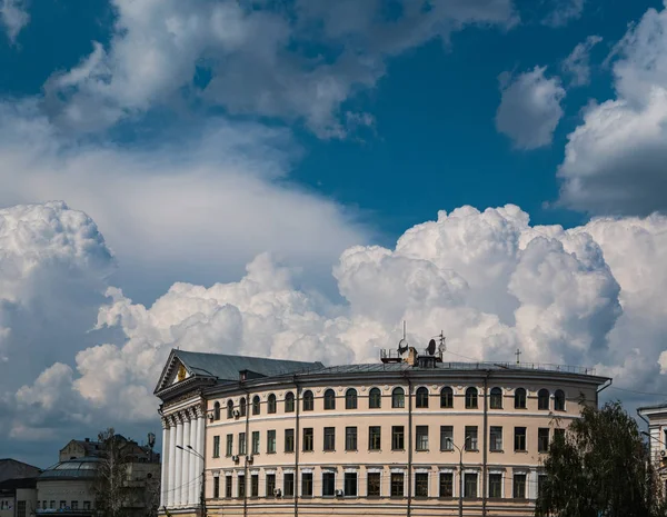 Nationale Universiteit Van Kiev Mohyla Academie Oekraïne Buiten Zomer Bewolkte — Stockfoto