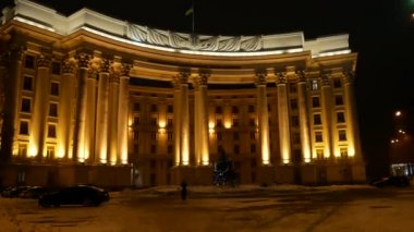 Kiev, Ukrayna - 30 Aralık 2018: kış akşamları backlighted Headquater Bakanlığı, Dışişleri, Ukrayna beautifuly