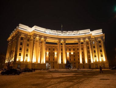 Kiev, Ukrayna - 30 Aralık 2018: Gece açık yatay hala görüntü backlighted Ukrayna Dışişleri, Bakanlığı beautifuly