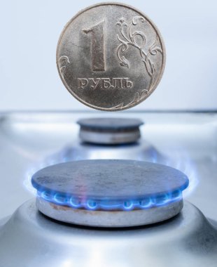 bir Rus para Rublesi gaz yakıcı üzerinde. Gazprom üretim sanayi, ihracat veya yardımcı programı ücreti Rusya Federasyonu kavram