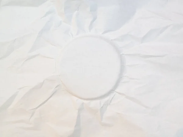 Порожній Чистий Білий Зім Ятий Аркуш Паперу Гладким Круглим Колом — стокове фото