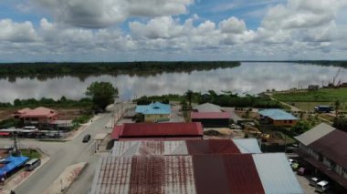 Simunjan, Sarawak / Malezya - 20 Haziran 2020: Simunjan 'ın Güzel Balıkçı Köyü