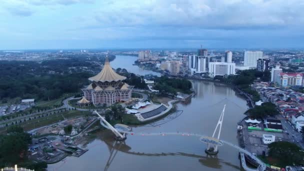 Kuching Sarawak Malásia Outubro 2020 Icônico Edifício Referência Dewan Undangan — Vídeo de Stock
