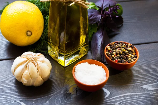 Dressing Salads Olive Oil Basil Garlic Lemon Spices Ingredients Italian — Stock Photo, Image