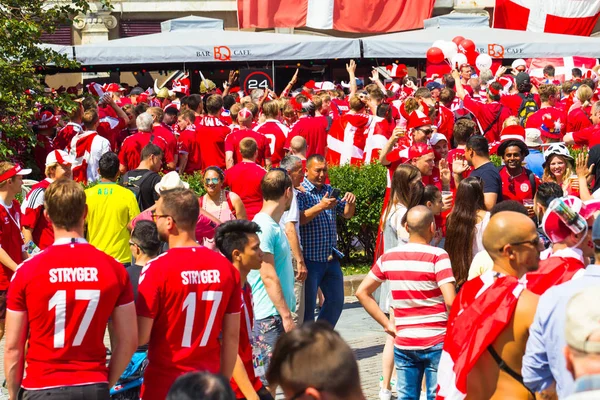 Rusia Moscú Junio 2018 Una Multitud Fanáticos Daneses Plaza Manege — Foto de Stock