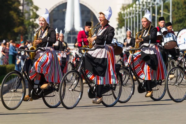 Rosja, Moskwa, wszystkie rosyjskie centrum wystawowe, 25 sierpnia 2018 - — Zdjęcie stockowe