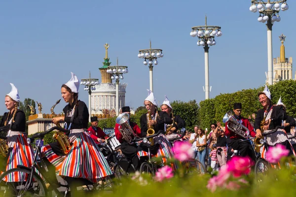 Rosja, Moskwa, wszystkie rosyjskie centrum wystawowe, 25 sierpnia 2018 - — Zdjęcie stockowe