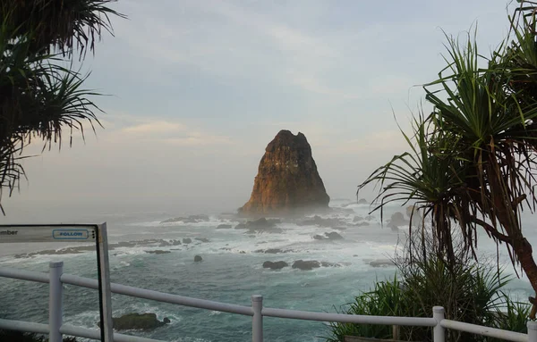 Papuma Beach Jember Doğu Java Nın Sahip Olduğu Bir Kıyı — Stok fotoğraf