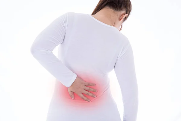 一个女人感到精疲力竭 腰背酸痛 在孤立的白色背景上有红斑 保健和医疗概念 — 图库照片