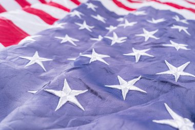 Amerikan bayrağı. ABD Anma Günü, Başkanlar Günü, Gaziler Günü, İşçi Bayramı, Bağımsızlık Günü ya da 4 Temmuz kutlamaları için. Üst görünüm, metin için boşluk kopyala.