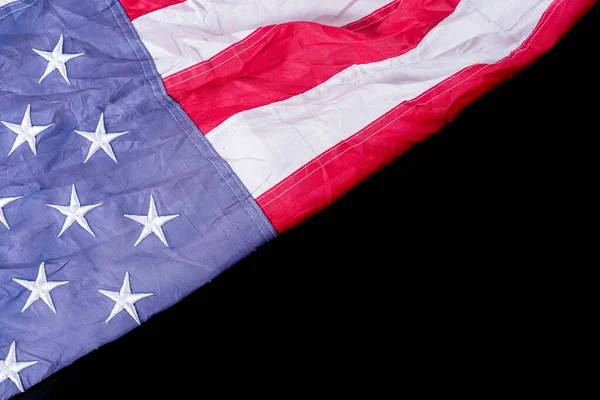 黒を背景にアメリカ国旗 アメリカの記念日 大統領の日 退役軍人の日 労働者の日 独立または7月4日のお祝いのために トップ表示 テキストのコピースペース — ストック写真