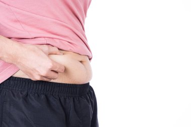 Şişman adam aşırı şişman karnını tutuyor, şişman göbeği beyaz arka planda izole edilmiş. Diyet yaşam tarzı, kilo kaybı, mide kası, sağlıklı konsept.