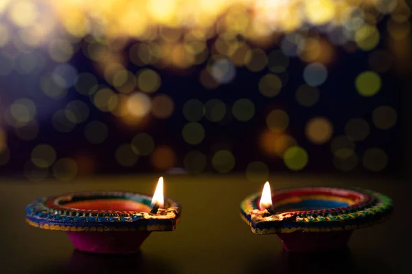 Индийский Фестиваль Diwali Diya Масляные Лампы Зажжены Красочных Ранголи Индуистские — стоковое фото