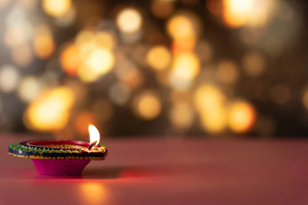 Индийский Фестиваль Diwali Diya Масляные Лампы Зажжены Красочных Ранголи Индуистские — стоковое фото