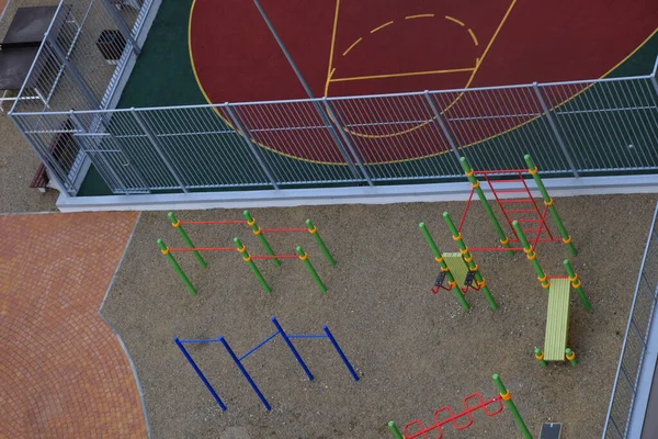 Jaki Sport Lubisz Najbardziej Ground Kijki Children Basketball Court — Zdjęcie stockowe