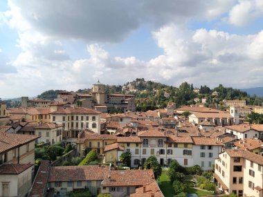 Bergamo 'daki Yukarı Şehir Manzarası