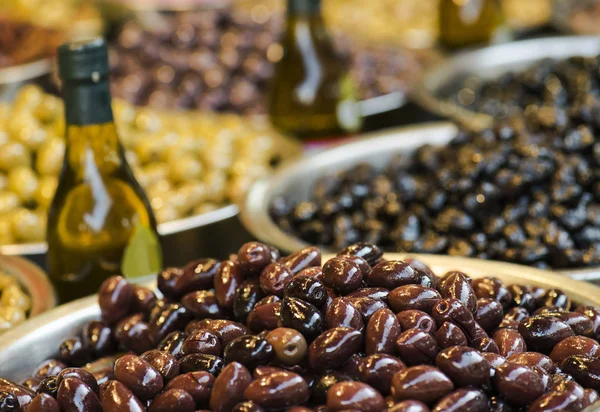 Background Olives Close Fruit Vegetable Market Selective Focus — Stock Photo, Image