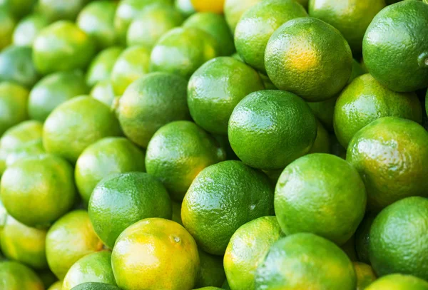 Cerrar Mandarinas Verdes Frescas Mercado Puede Utilizar Como Fondo Alimentario —  Fotos de Stock