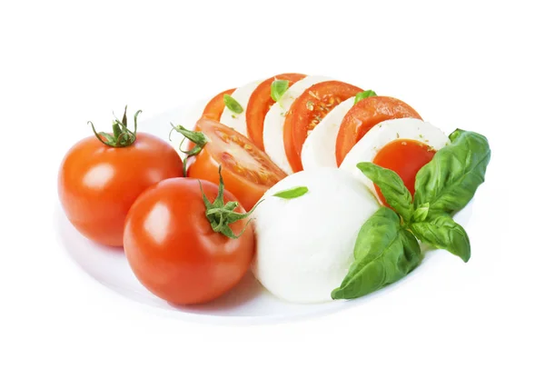 Salat Mit Reifen Tomaten Und Mozzarella Mit Frischen Basilikumblättern Italienisches — Stockfoto