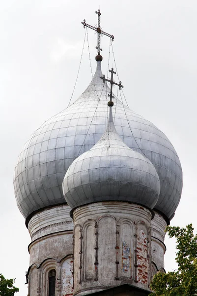 Xvii Yüzyıl Veliky Novgorod Rusya Nın Znamensky Katedrali Beyaz Kubbeleri — Stok fotoğraf