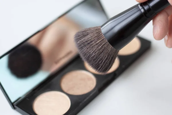 Doğal yünden yapılan siyah allık fırçası