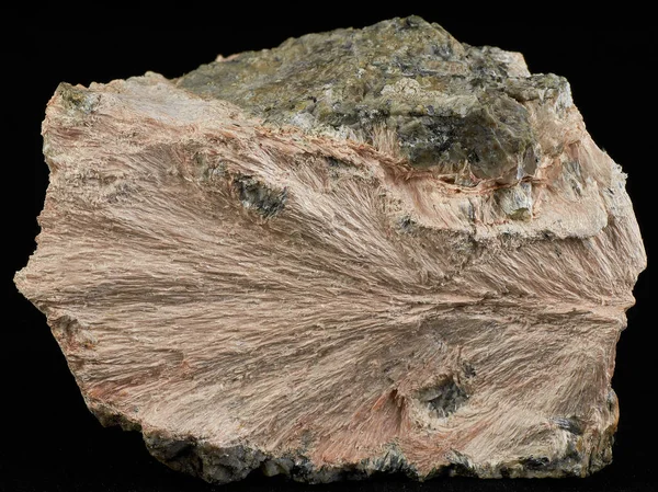 Yuksporite är ett sällsynt mineral från silikatgruppen — Stockfoto