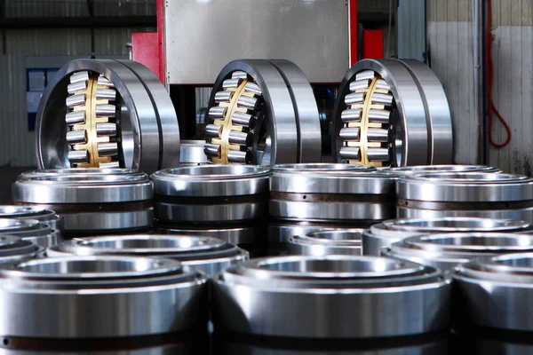 Production Finished Bearings Different Sizes Heavy Industry Concept Photos Premises — Stock Photo, Image