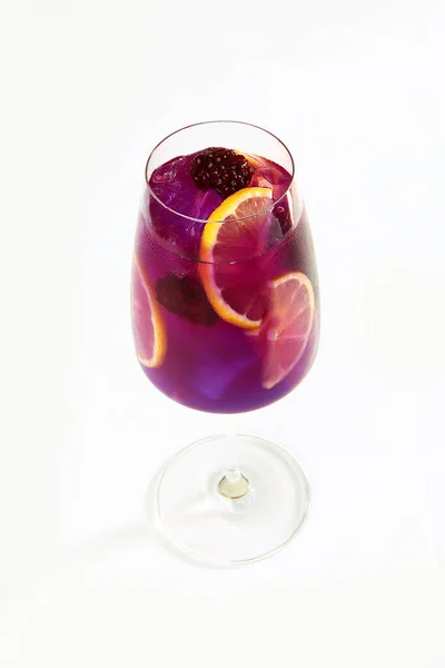 Lemonade Blackberries Oranges Tall Glass Glass Vertical Photo White Background — Stock Photo, Image