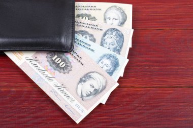 M-cüzdanda bulunan siyah Danimarka'dan eski para 
