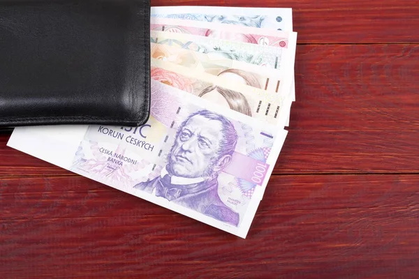 M-cüzdanda bulunan siyah çek para 