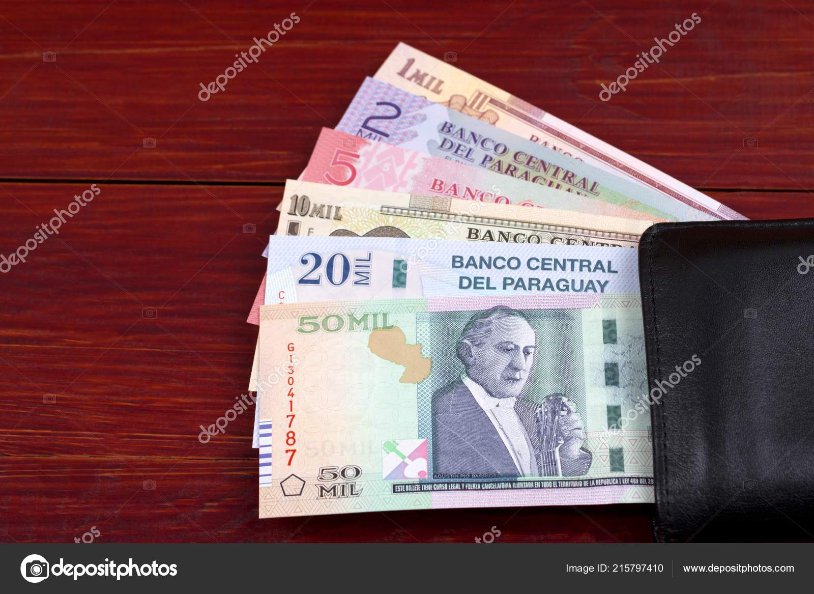 Imagens de Dinero paraguay sem royalties | DepositPhotos