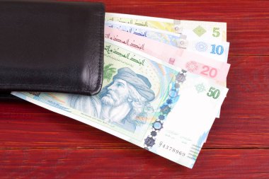 M-cüzdanda bulunan siyah Tunus para 