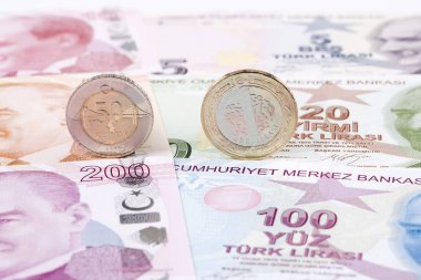 Türk Lirası paraları banknotların arka plan üzerinde 