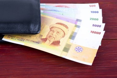 Siyah cüzdanda Comoros 'tan frank var. 